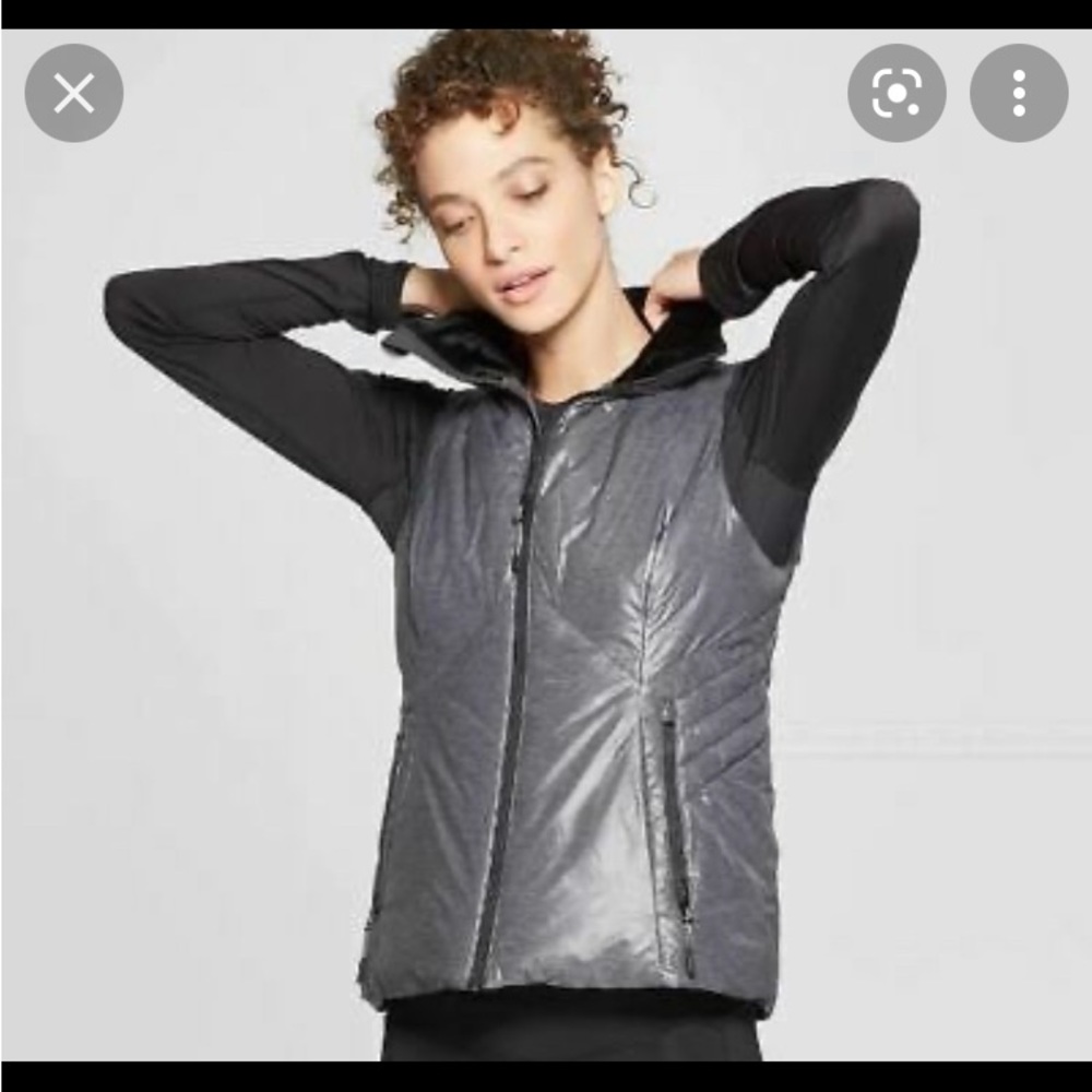 🌸🦋Champion Metallic Silver Bubble Vest